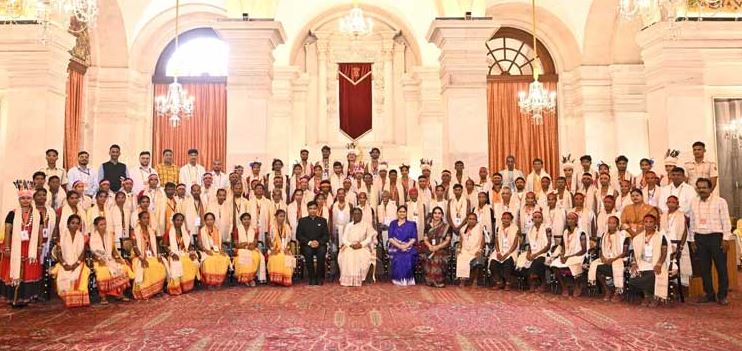 Over 90 Ganjam folk artists meet President Murmu at Rashtrapati Bhavan